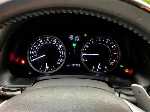 Used 2013 Lexus IS 250C w/ Luxury Pkg RWD image 12