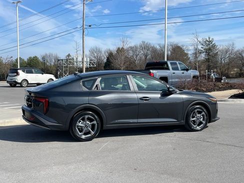 New 2026 Kia K4 LXS image 8