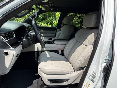 New 2026 Jeep Grand Wagoneer Summit AWD/4WD image 14