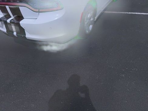 Used 2015 Dodge Charger SE image 4