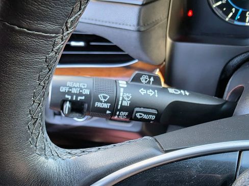 Used 2017 Cadillac Escalade Luxury image 42