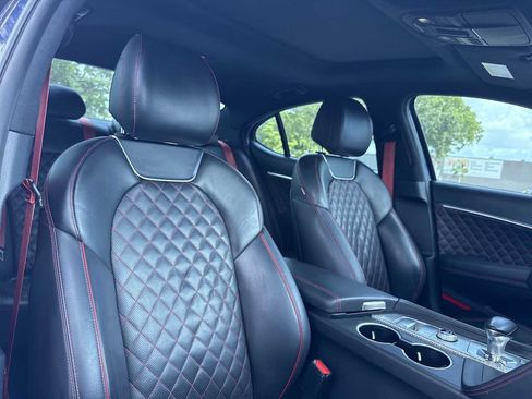 Used 2023 Genesis G70 2.0T w/ Sport Prestige Package RWD image 27