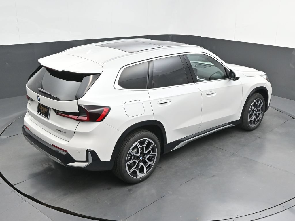 New 2027 BMW X1 xDrive28i AWD/4WD image 38
