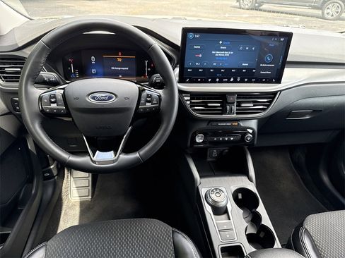 Used 2024 Ford Escape SE image 21