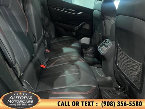 Used 2019 Maserati Levante GranSport image 14