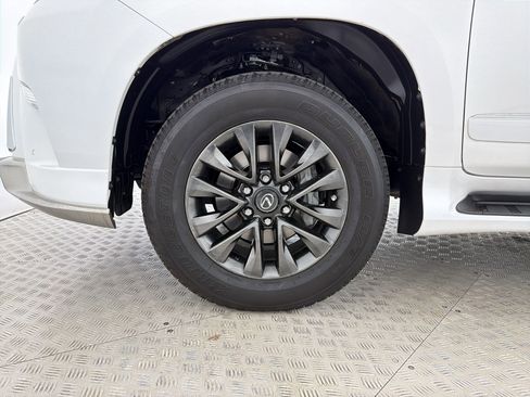 Used 2019 Lexus GX 460 Luxury AWD/4WD image 11
