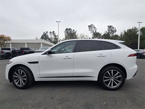 Used 2024 Jaguar F-PACE R-Dynamic S image 7