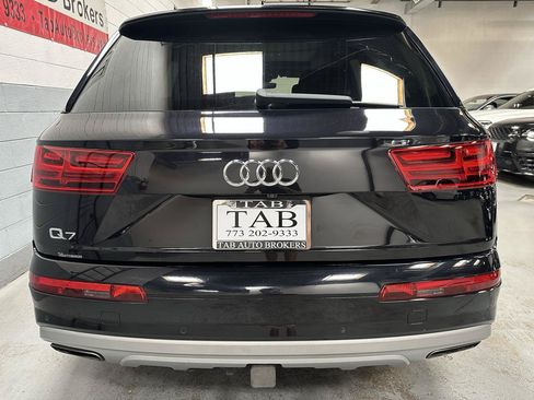 Used 2019 Audi Q7 3.0T Prestige w/ Prestige Package AWD/4WD image 4