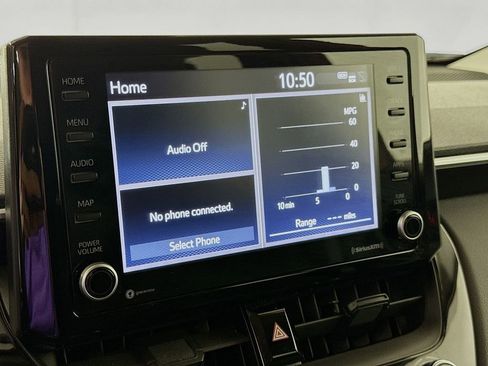 Certified 2022 Toyota Corolla Cross LE image 12