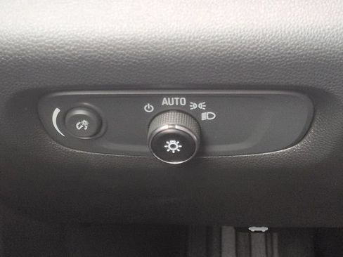 Used 2023 Chevrolet Traverse LT w/ LPO, Floor Liner Package AWD/4WD image 21