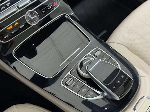 Used 2017 Mercedes-Benz E 400 4MATIC Wagon image 68