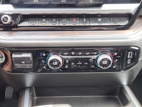 Used 2023 GMC Sierra 1500 SLT w/ SLT Convenience Package image 30