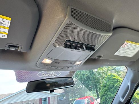 Used 2017 Ford F550 4x4 Regular Cab Super Duty image 18