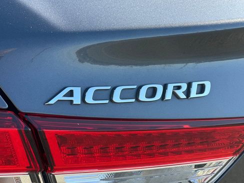 Used 2021 Honda Accord Touring image 24