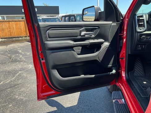 Used 2025 RAM 1500 Big Horn AWD/4WD image 18