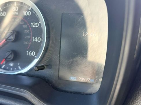Used 2021 Toyota Corolla SE FWD image 26