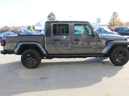 Certified 2021 Jeep Gladiator Sport image 6