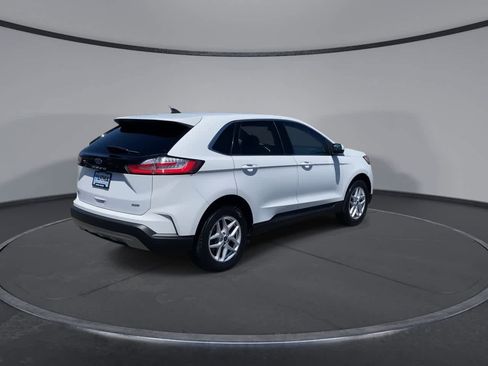 Used 2021 Ford Edge SEL w/ Cargo Accessory Package AWD/4WD image 9