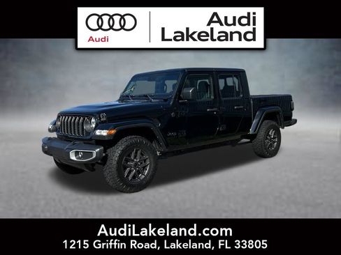 Used 2024 Jeep Gladiator Sport AWD/4WD image 1
