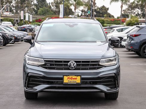 Certified 2022 Volkswagen Tiguan SE R-Line FWD image 2