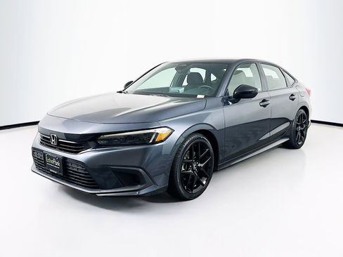 Used 2023 Honda Civic Sport image 3