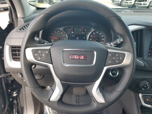 Used 2024 GMC Terrain SLE FWD image 18