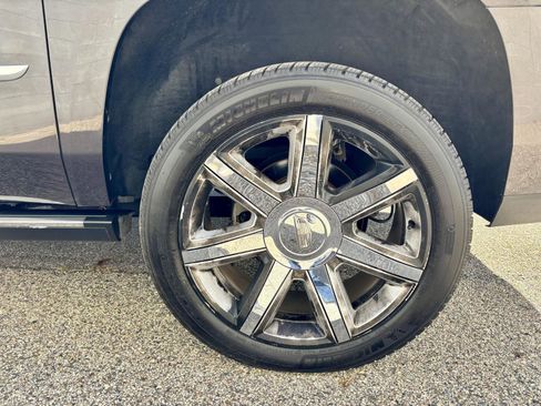 Used 2015 Cadillac Escalade ESV Premium image 35