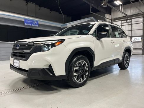 Certified 2025 Subaru Forester AWD/4WD image 4