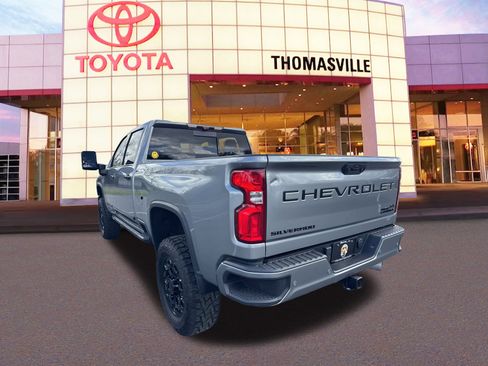 Used 2024 Chevrolet Silverado 3500 High Country w/ High Country Premium Package image 7