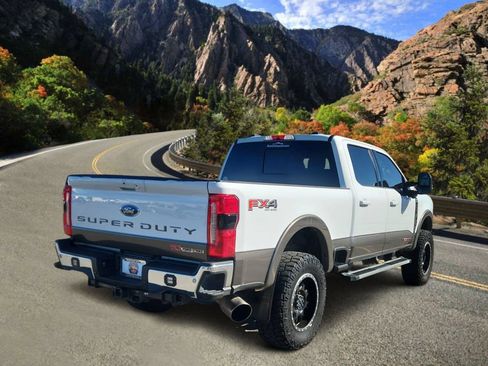 Used 2024 Ford F250 Lariat AWD/4WD image 3