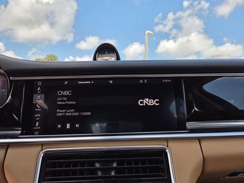 Used 2018 Porsche Panamera image 18