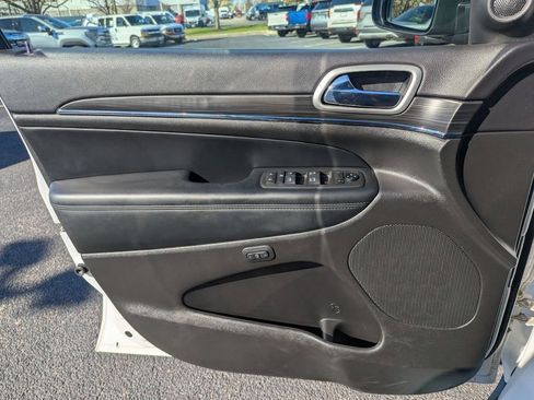 Used 2021 Jeep Grand Cherokee Limited image 20