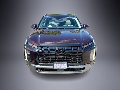 Used 2024 Hyundai Palisade Limited AWD/4WD image 2