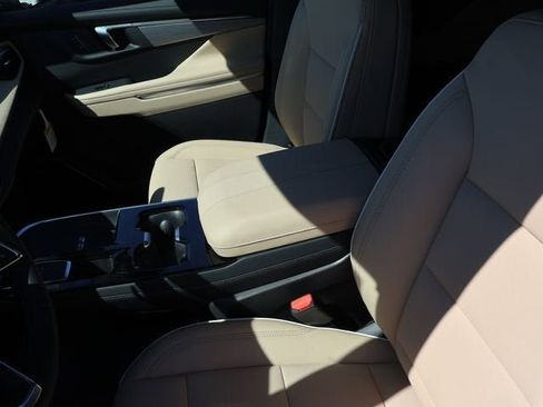 New 2026 Buick Enclave Preferred w/ Power Package AWD/4WD image 26