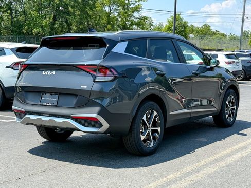 Used 2023 Kia Sportage EX AWD/4WD image 8