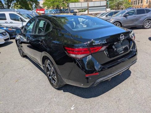 Used 2024 Nissan Sentra SV w/ SV Premium Package image 4