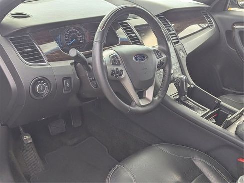 Used 2015 Ford Taurus Limited image 11