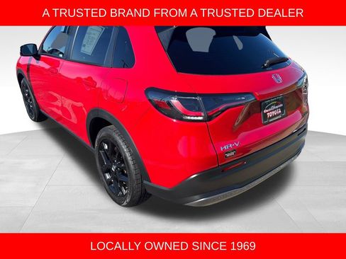 Used 2024 Honda HR-V Sport image 3