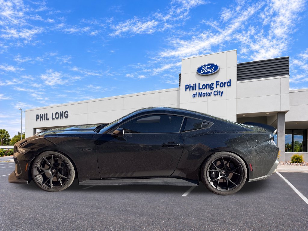 Used 2024 Ford Mustang GT w/ GT Performance Package RWD image 4