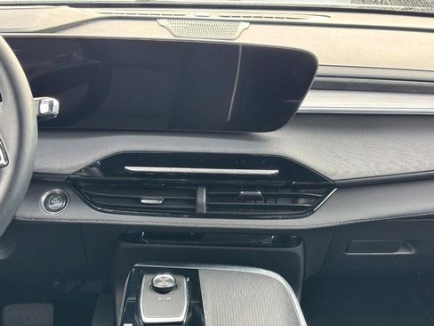 Certified 2025 Buick Enclave Preferred image 14