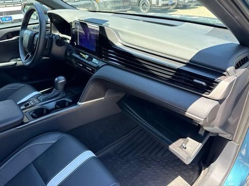 Used 2026 Toyota Camry SE FWD image 27