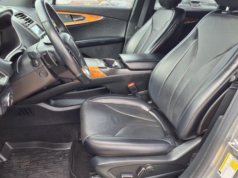 Used 2020 Lincoln Nautilus Reserve w/ Equipment Group 201A image 23