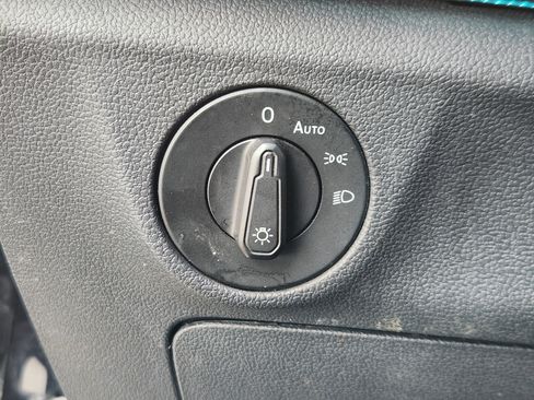 Used 2019 Volkswagen Jetta SEL image 25