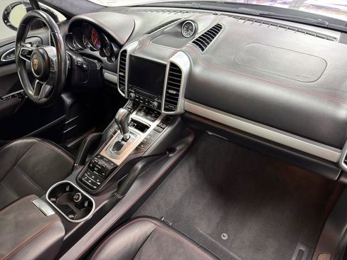 Used 2017 Porsche Cayenne GTS AWD/4WD image 27