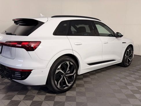 Certified 2024 Audi Q8 e-tron Premium Plus AWD/4WD image 9