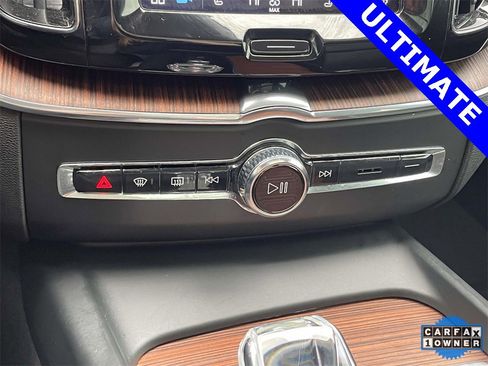 Used 2023 Volvo XC60 B5 Ultimate image 26