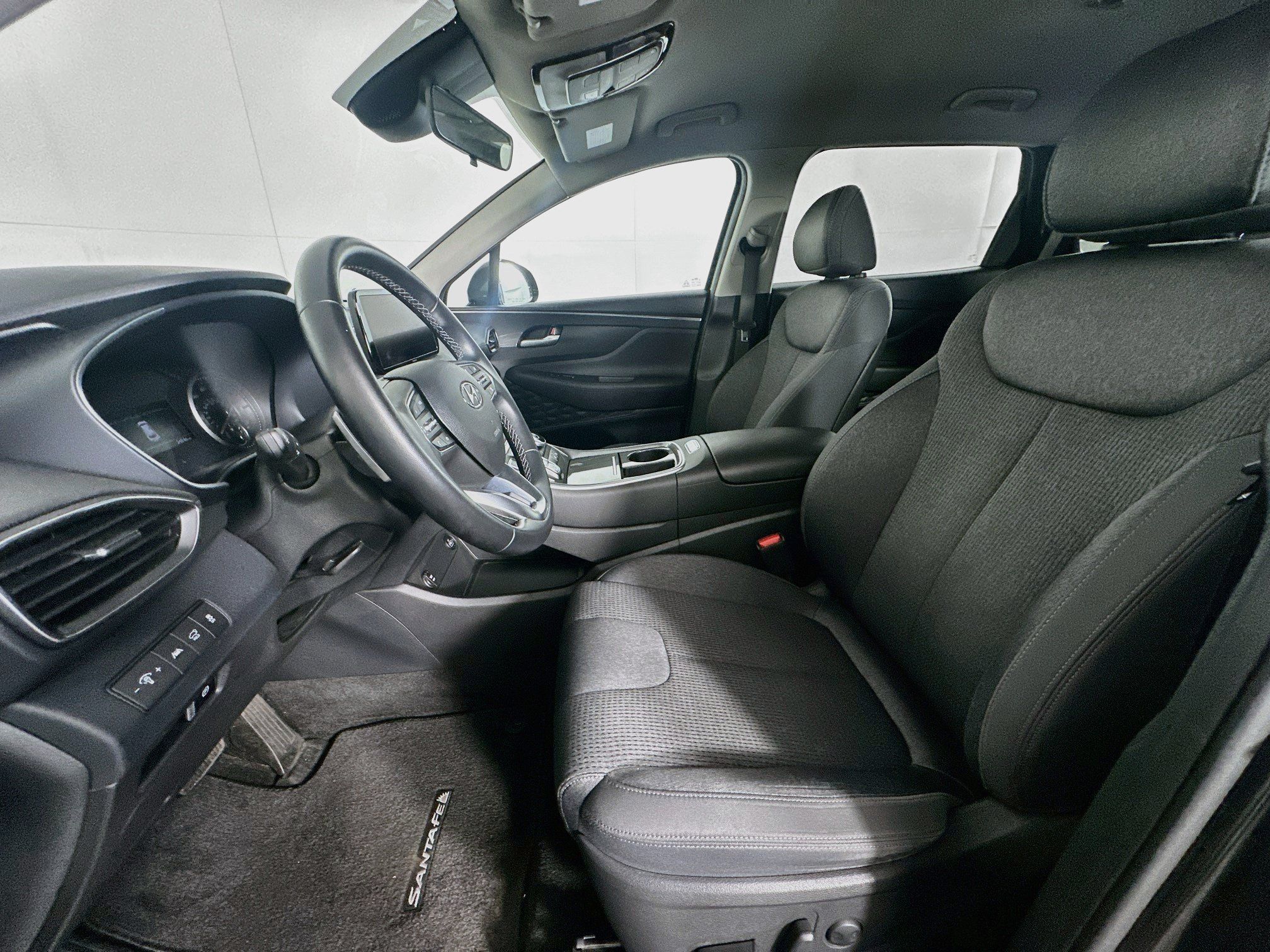 Used 2023 Hyundai Santa Fe SEL FWD image 13