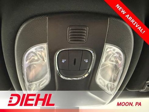 Used 2023 Jeep Compass Latitude image 32