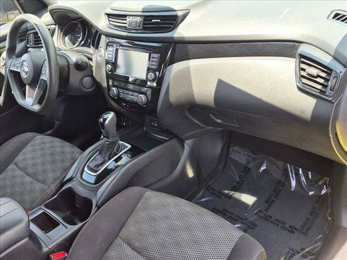 Used 2020 Nissan Rogue Sport SV FWD image 20