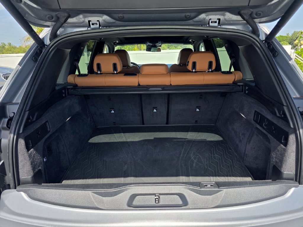 Certified 2025 BMW X5 sDrive40i w/ M Sport Package RWD image 17